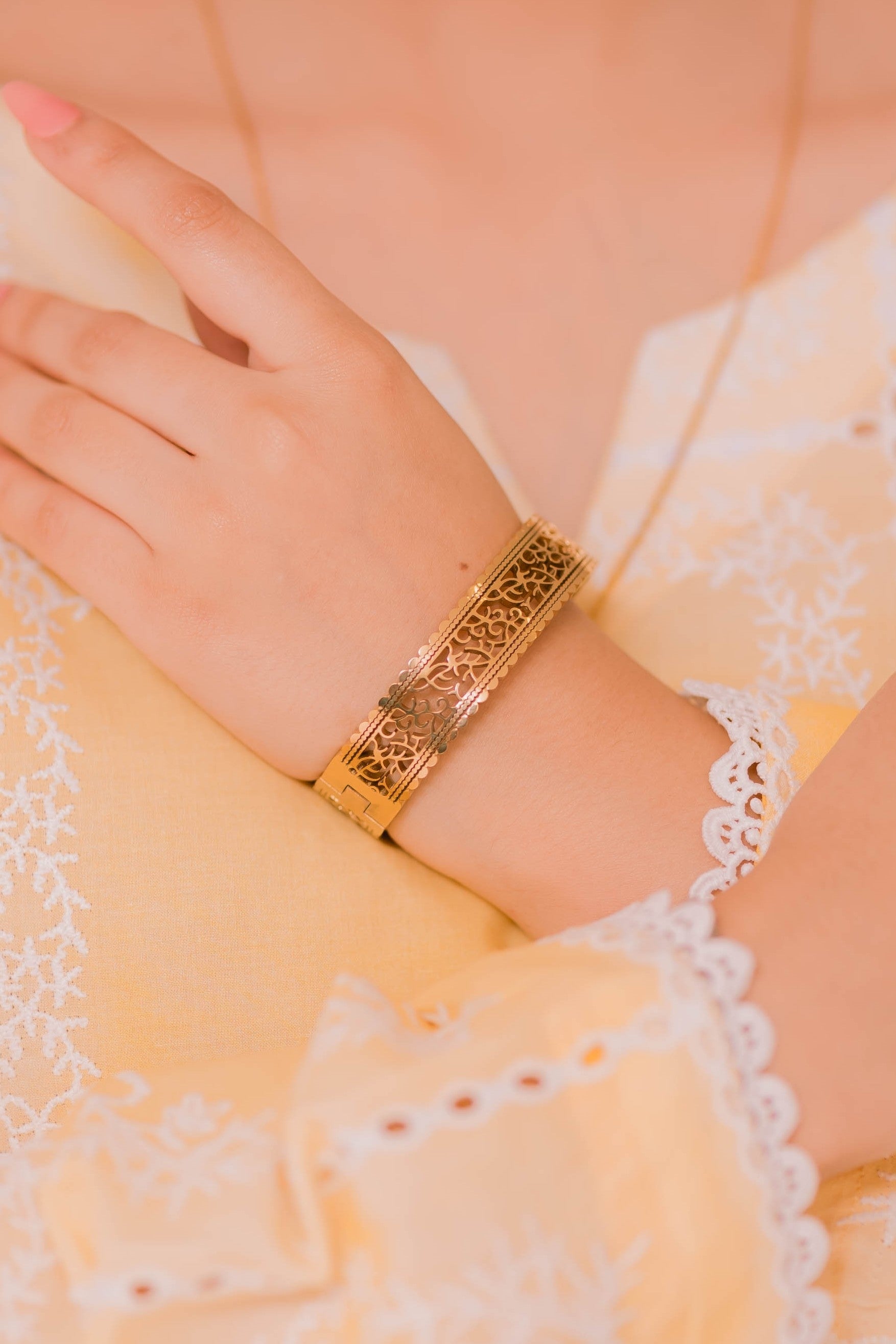 Vintage charm cuff