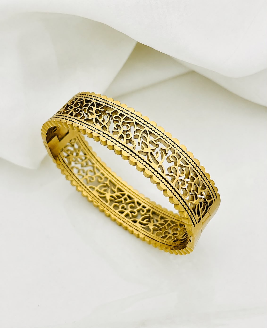 Vintage charm cuff